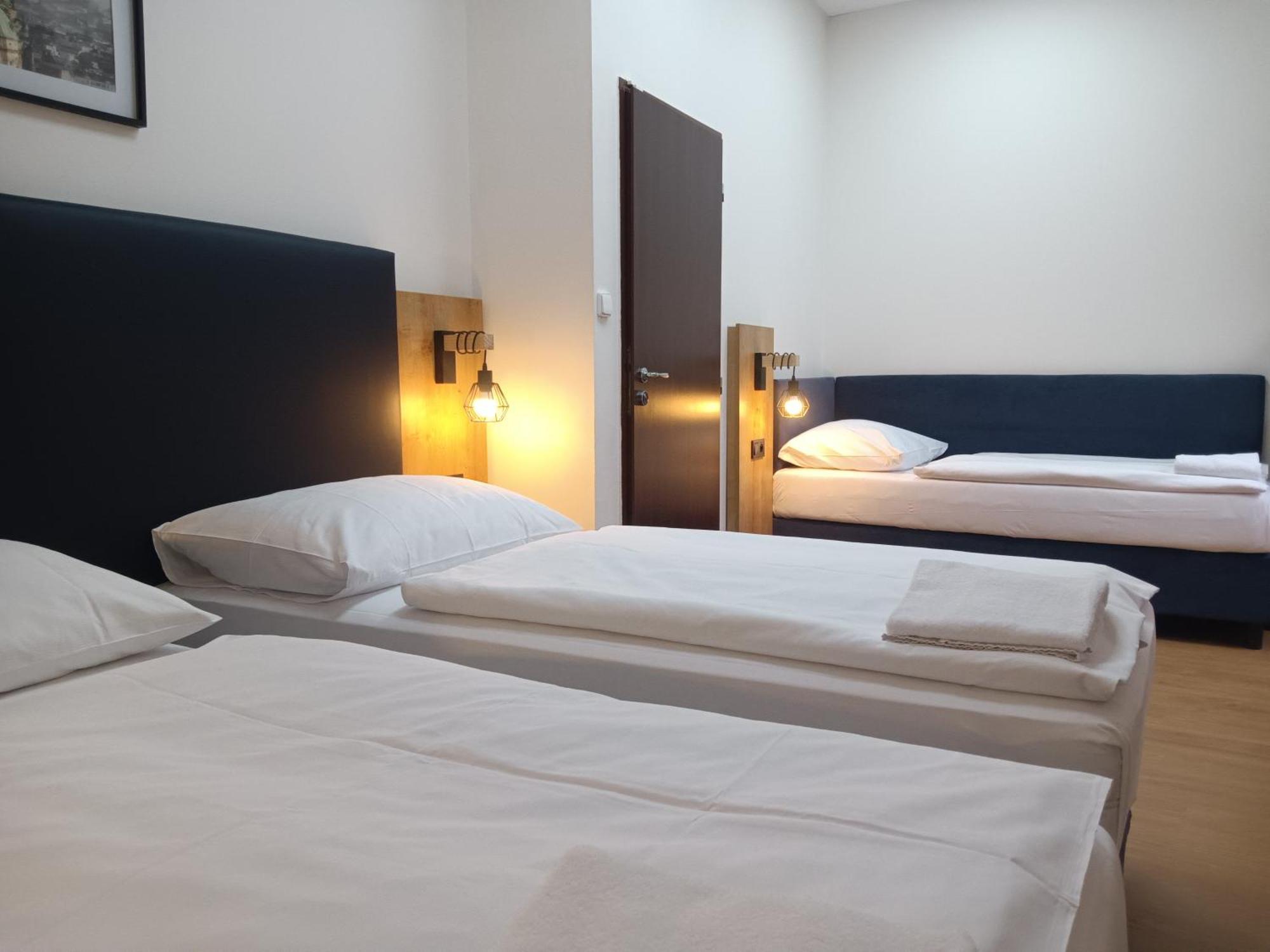 Powder Tower Suites Прага Экстерьер фото